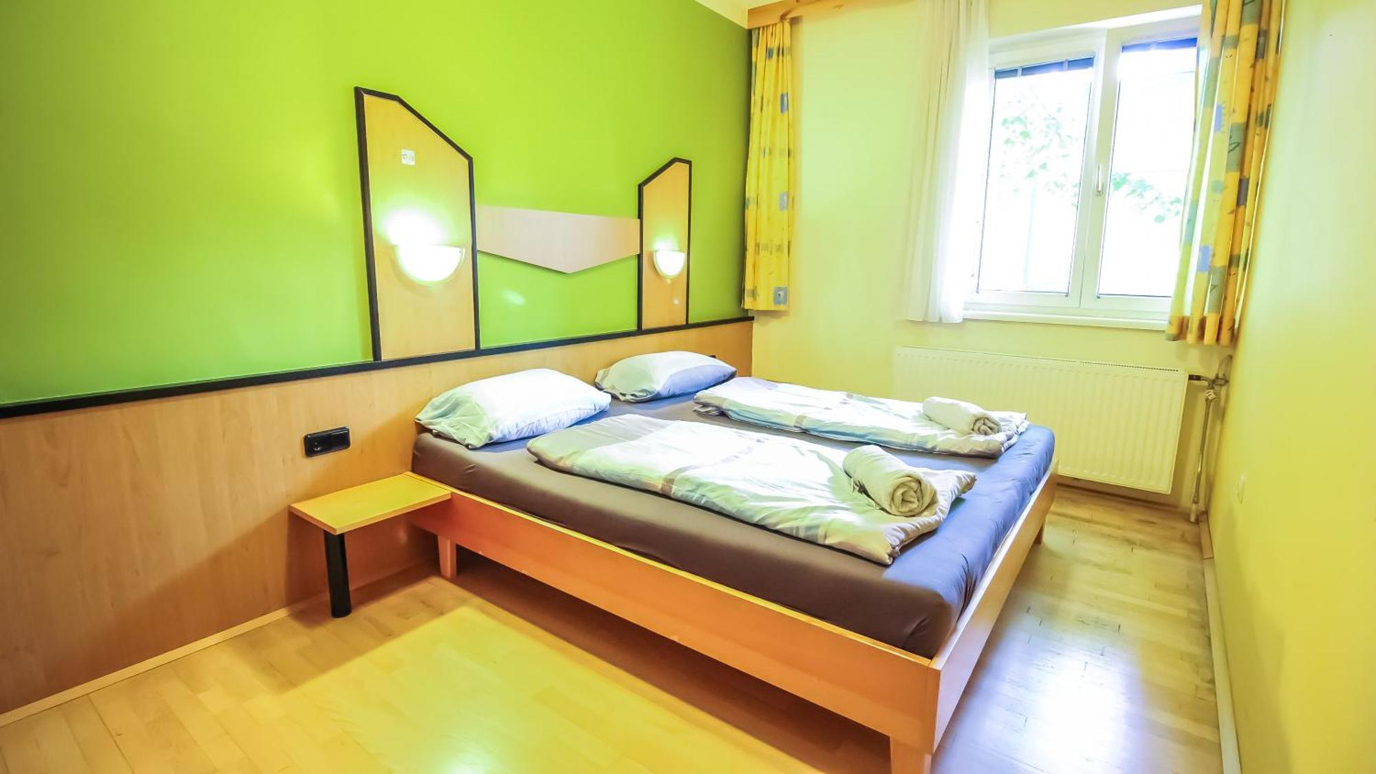 Cozy Rooms - U3 Hutteldorferstrasse Viena Exterior foto