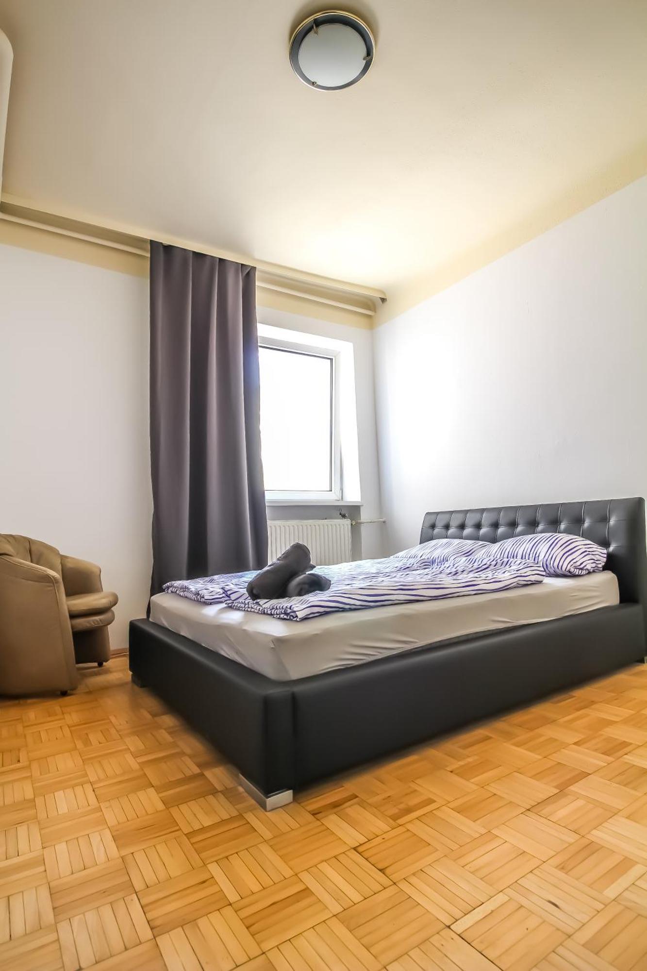 Cozy Rooms - U3 Hutteldorferstrasse Viena Exterior foto
