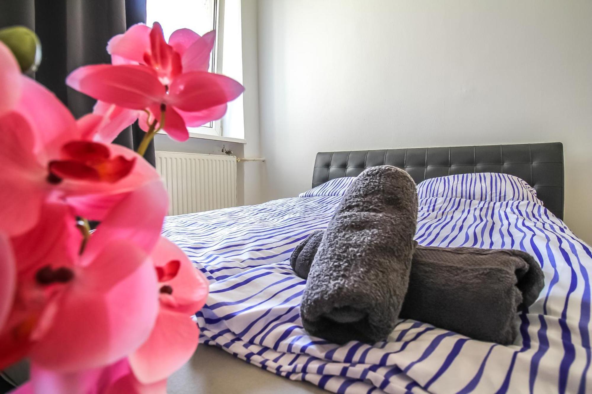 Cozy Rooms - U3 Hutteldorferstrasse Viena Exterior foto