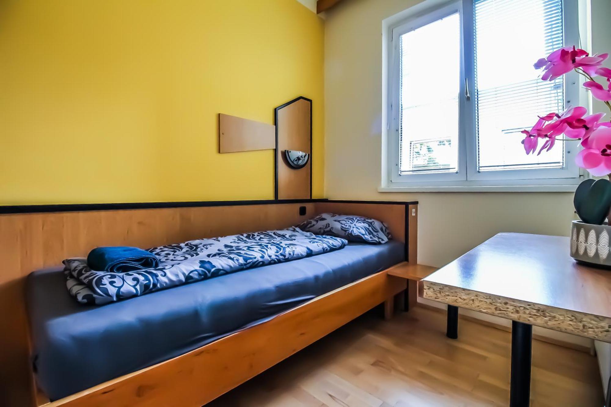 Cozy Rooms - U3 Hutteldorferstrasse Viena Exterior foto